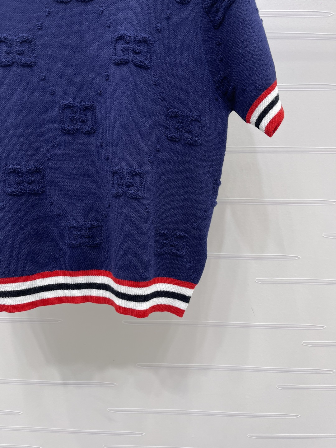 Women's short sleeves